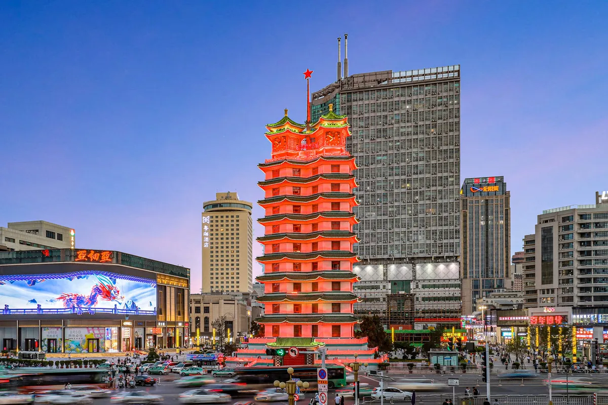 Zhengzhou Yuehai Hotel — rooms and atmosphere
