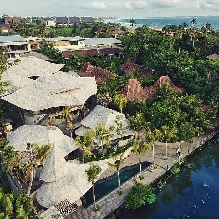 ZIN Canggu Resort & Villas — จังกู