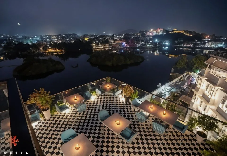 Zostel Udaipur — ภาพห้องพักและบรรยากาศ
