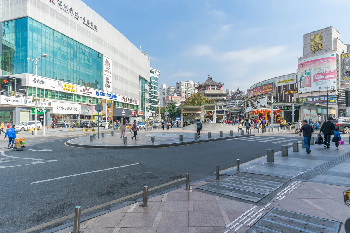 ZTL Hotel Shenzhen — rooms and atmosphere