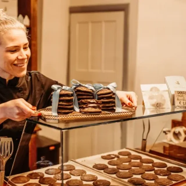 ฟาน สตาเปเลอ คุกเมเกอไรย์ (Van Stapele Koekmakerij) – คุกกี้ช็อกโกแลตไส้ทะลัก ในอัมสเตอร์ดัม