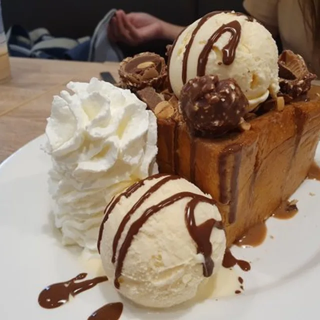 อาฟเตอร์ ยู (After You Dessert Cafe) – Shibuya Honey Toast ในกรุงเทพฯ