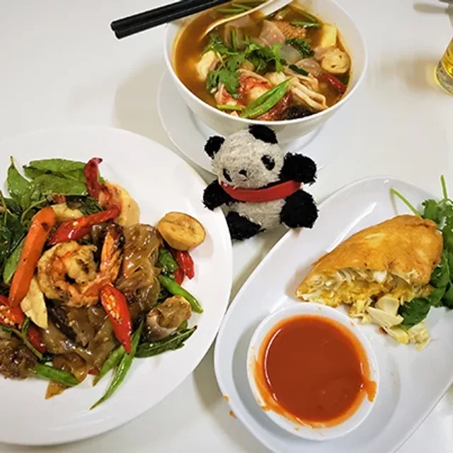 ร้านเจ๊ไฝ (Raan Jay Fai) – ผัดขี้เมาทะเล ในกรุงเทพฯ