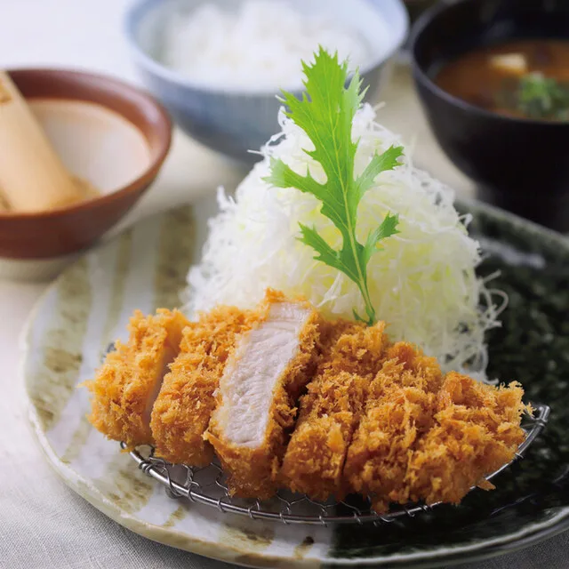 คัตสึคุระ (Katsukura Sanjo Honten) – ทงคัตสึหมูสันนอก (Rosu) ในเกียวโต
