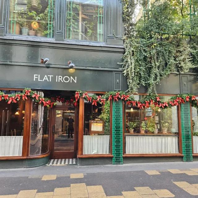 แฟลต ไอรอน (Flat Iron) – สเต๊ก Flat Iron £15 ในลอนดอน