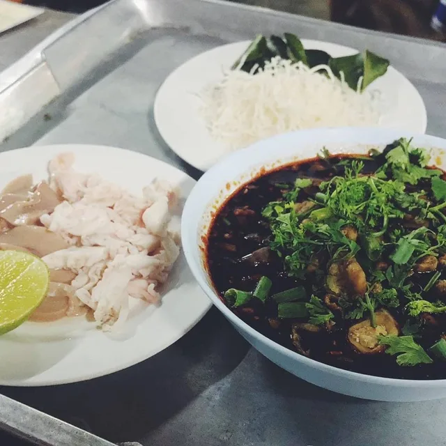 ปู่สมเจ้าเก่า – ไก่ทอดมะแขว่น ในน่าน