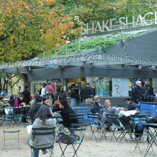 เชค แชค (Shake Shack – สาขาต้นตำรับ) – ShackBurger ในนิวยอร์ก