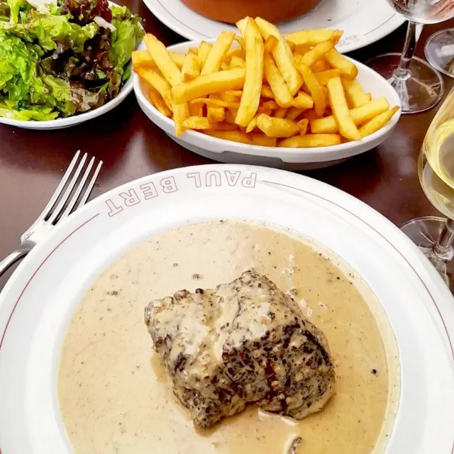 บิสโทร ปอล แบร์ (Bistrot Paul Bert) – ซูเฟล่ Grand Marnier ในปารีส