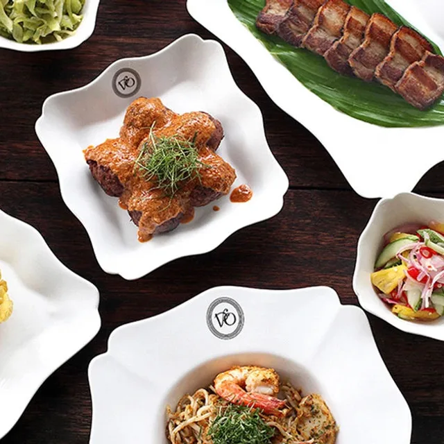 เนชันแนลคิตเชน บายไวโอเล็ตอูน (National Kitchen by Violet Oon) – ควายพายตี๋ (Kueh Pie Tee) ในสิงคโปร์ (ใจกลางเมือง)