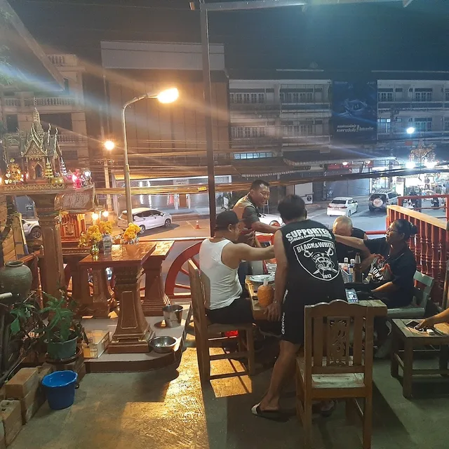 ช็อปเปอร์บาร์ – แกงเผ็ด ในสุโขทัย