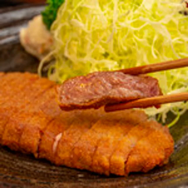 กิวคัตสึ โมโตมูระ (Gyukatsu Motomura) – เนื้อสันในทอดจิ้มวาซาบิภูเขาหรือเกลือหิน ในโตเกียว