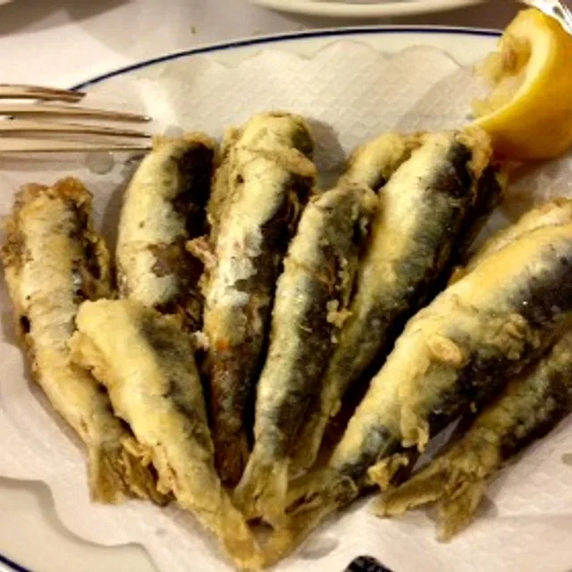 ทรัตโตเรีย อัลลา มาดอนน่า (Trattoria alla Madonna) – ริซอตโตหมึกดำ (risotto al nero di seppia) ในเวนิส