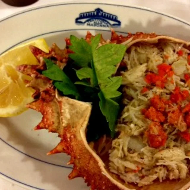 ทรัตโตเรีย อัลลา มาดอนน่า (Trattoria alla Madonna) – ซาร์ดีนซอสเปรี้ยวหวาน (sarde in saor) ในเวนิส