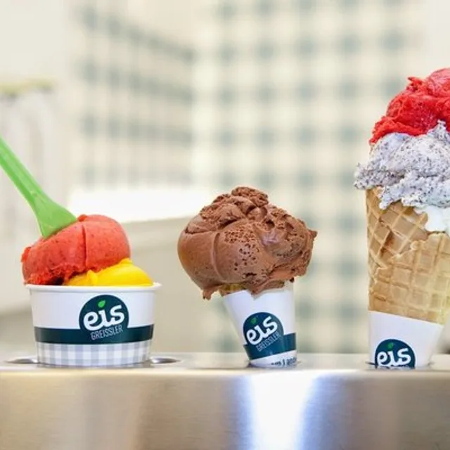 ไอส์-ไกรส์เลอร์ (Eis-Greissler) – รสเมล็ดป๊อปปี้ (poppy seed) ในเวียนนา